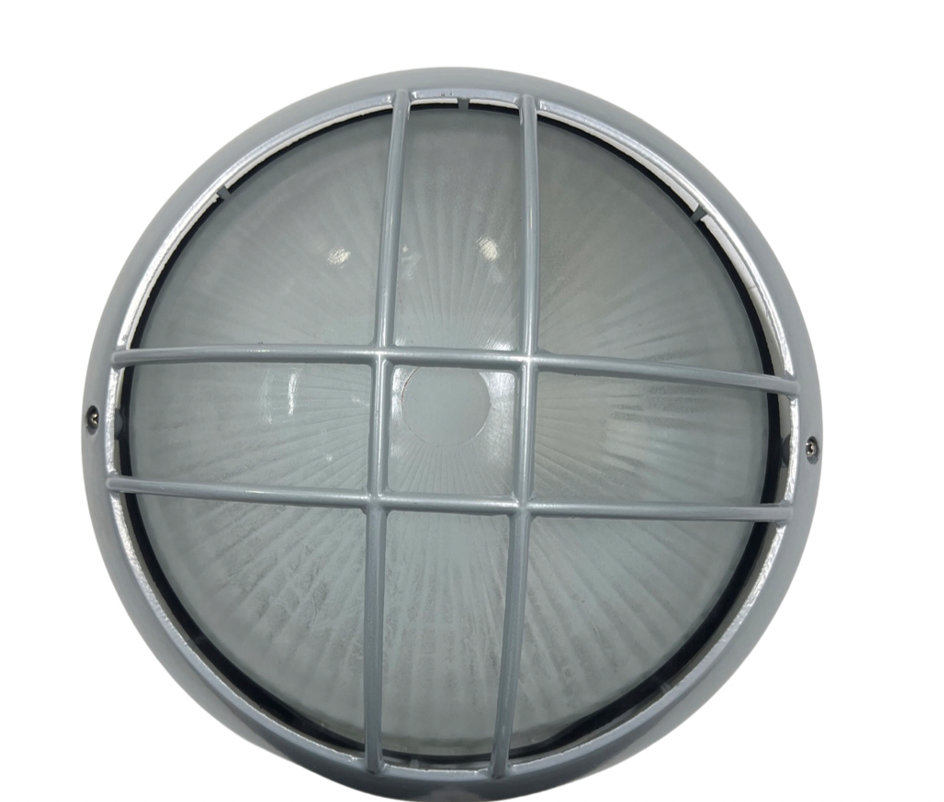 BUNKER WALL LIGHT- GRILL OVAL SILVER